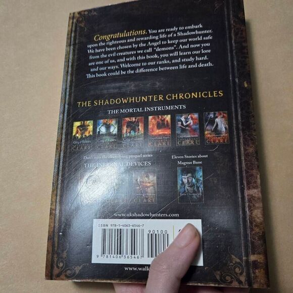 The Shadowhunter's Codex by Cassandra Clare & Joshua Lewis (U011) - Picture 9 of 9